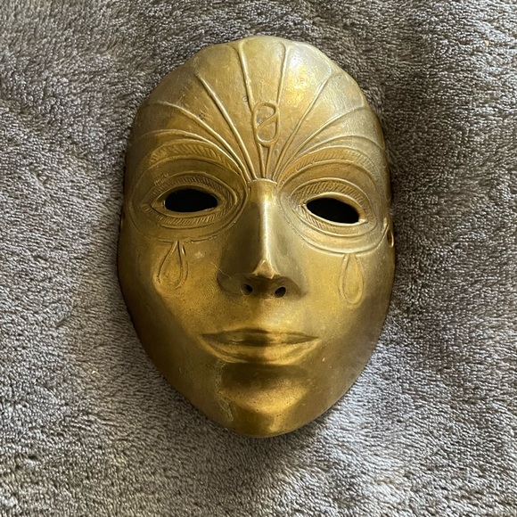 Vintage Brass Face Mask Wall Decor - Picture 2 of 3